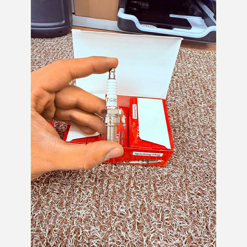 شمع موتور سیکلت هندا TGR1